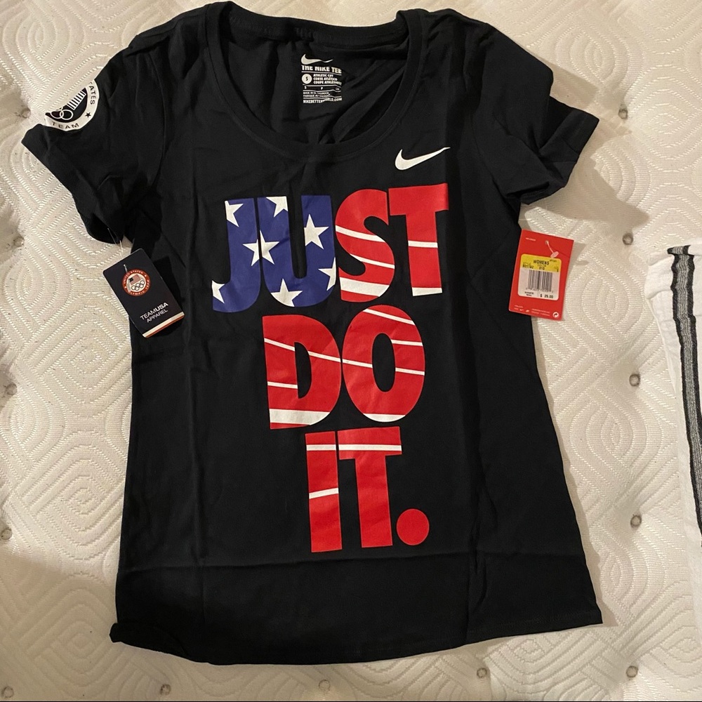 Size Small Nike tshirt. Just do it USA